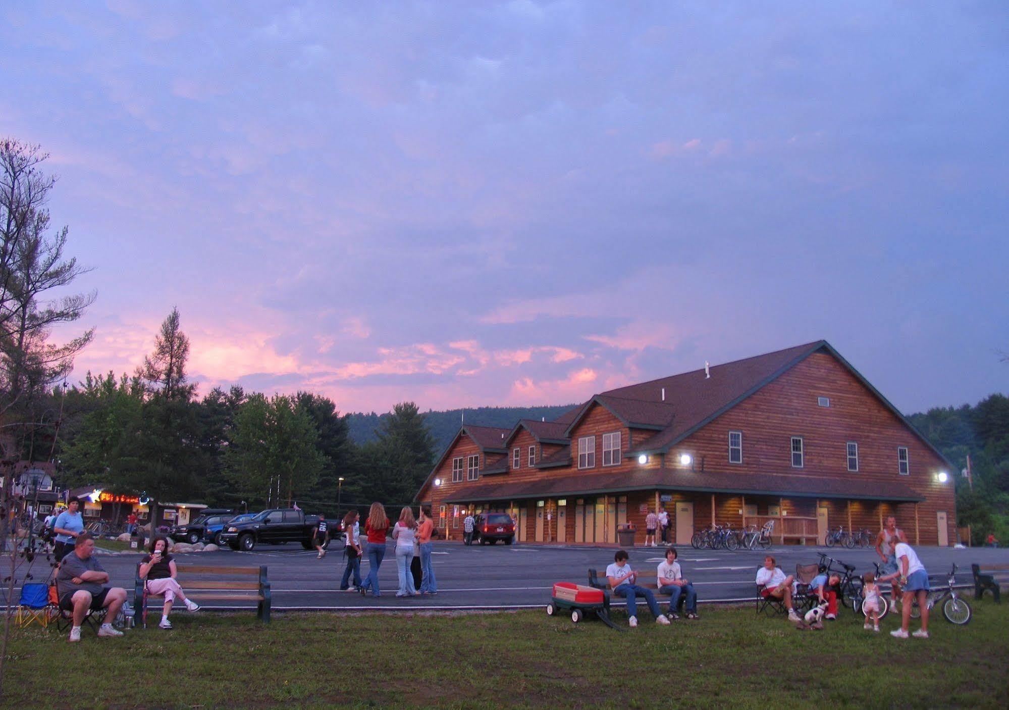 Lake George Escape - Campground Warrensburg Exterior foto