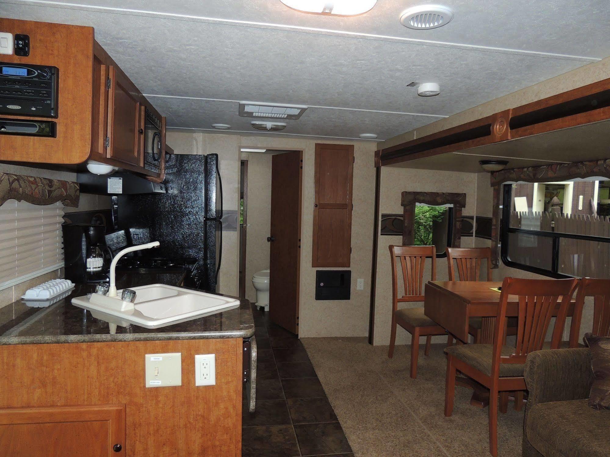 Lake George Escape - Campground Warrensburg Exterior foto